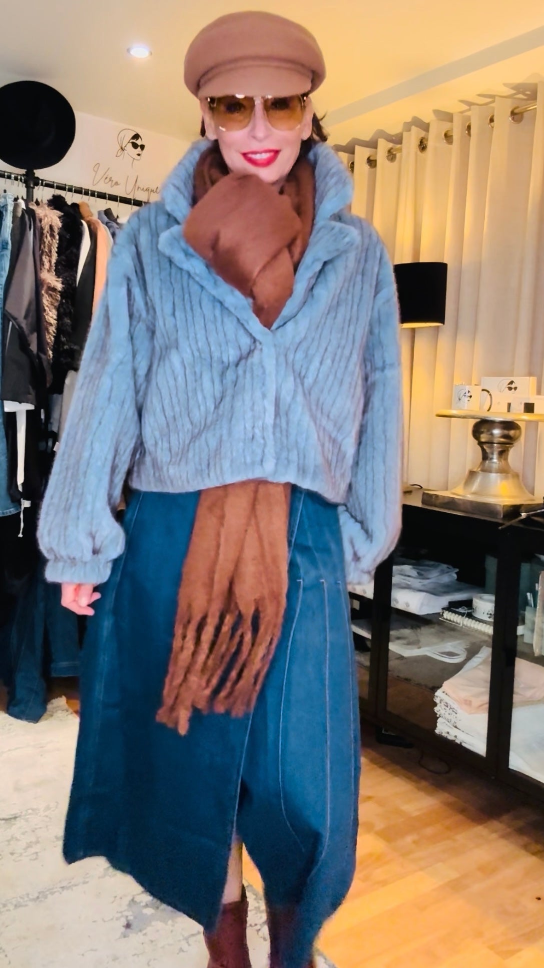 Faux Fur Jacke in blau – Kuscheliger Winter-Luxus mit Stil - ALEX MAX - Gr. 34-38