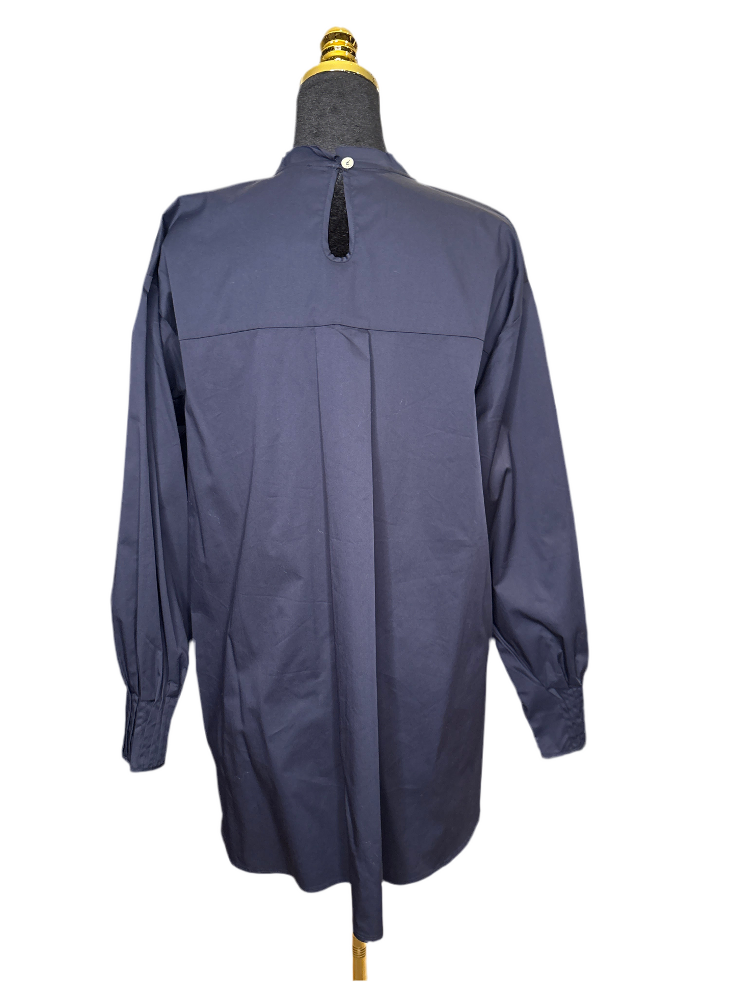 Modernes Hemd/Bluse in Hellblau / Weiß / Dunkelblau – elegant & bequem - Gioya