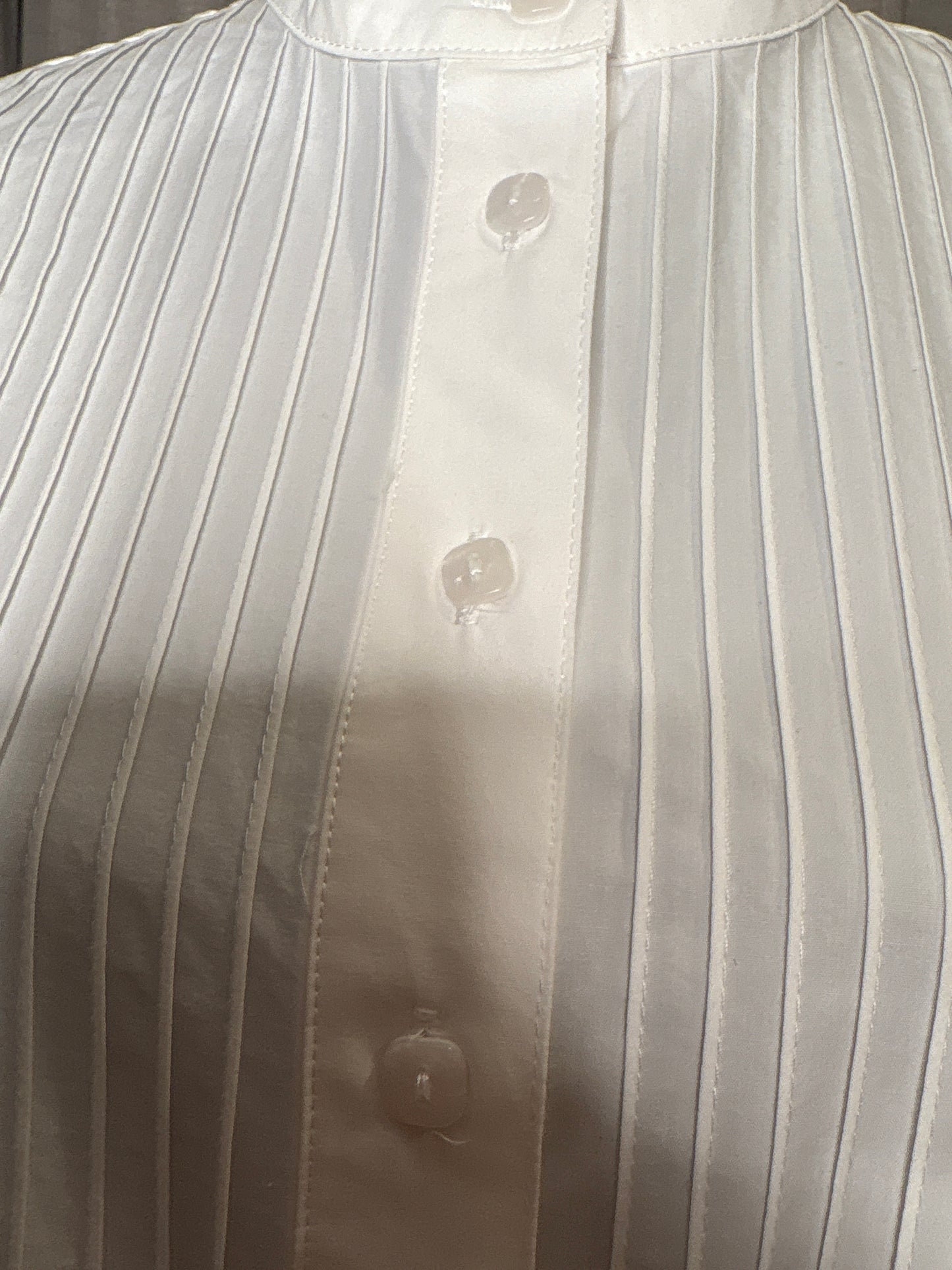 Edles weißes Hemd/Bluse mit feiner Biesen-Front - Gioya