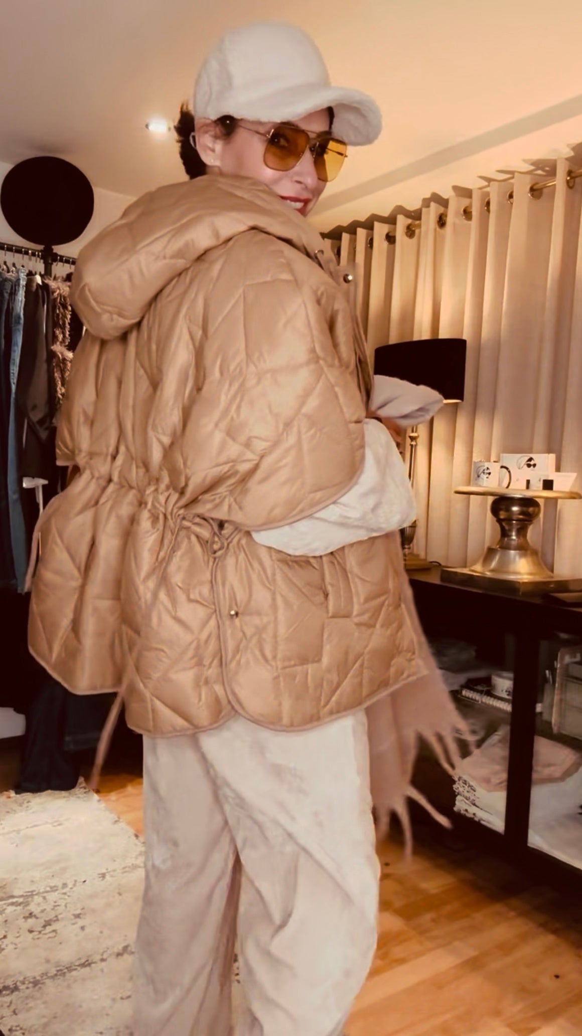 Moderne Weste in Beige, Grün & Schwarz - Jacken