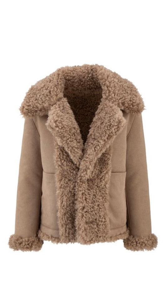 Wendbare Teddyfell-Jacke in Taupe – 2-in-1 Style & Kuschelkomfort - ALEX MAX - Gr. 34-38