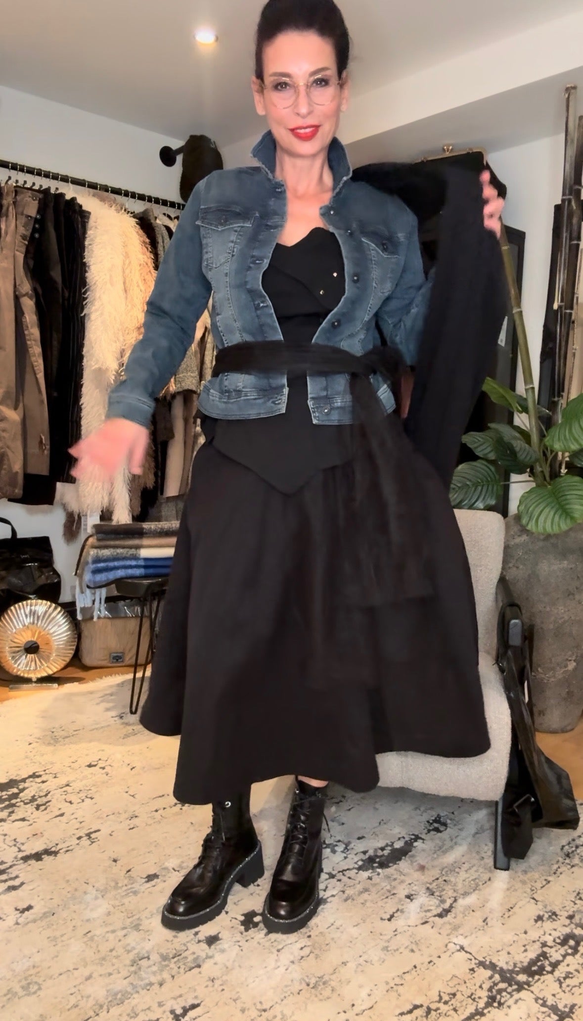 Upside-Down Denim Jacket mit Tüll – Der mutige Twist für dein Fashion-Statement - PLÜ